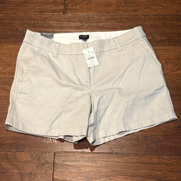 NWT! Size 8 J. Crew Gray Bermuda Shorts Classic Cotton Style - Picture 1 of 8